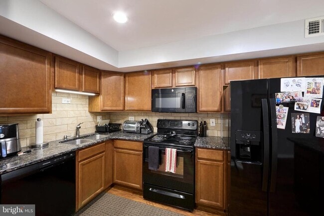 Photo - 242 Summit House
