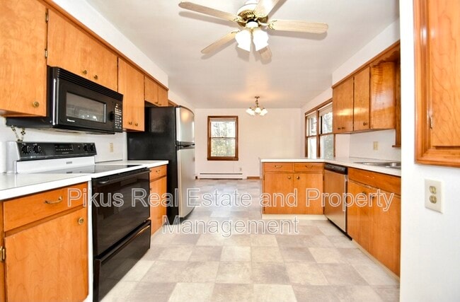 Photo - 4305 42nd St NW