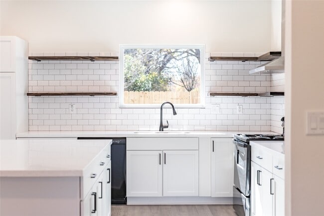 Photo - 31727 Cypress Cir