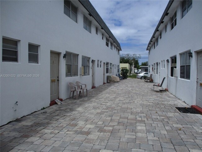 Photo - 1949 Taylor St