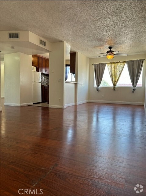 Building Photo - 9014 Burnet Ave Unit 201 Rental