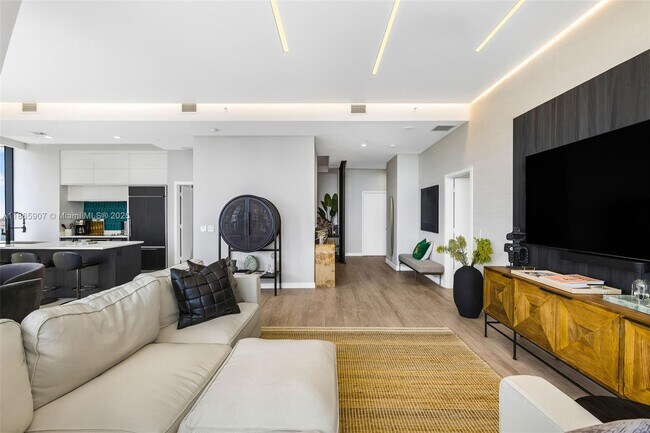Photo - 45 SW 9th St Unidad 4603