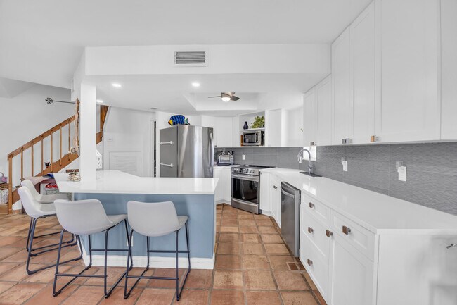 Photo - 170 Seabreeze Cir