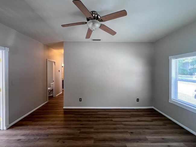 Photo - 1818 NE 17th Way