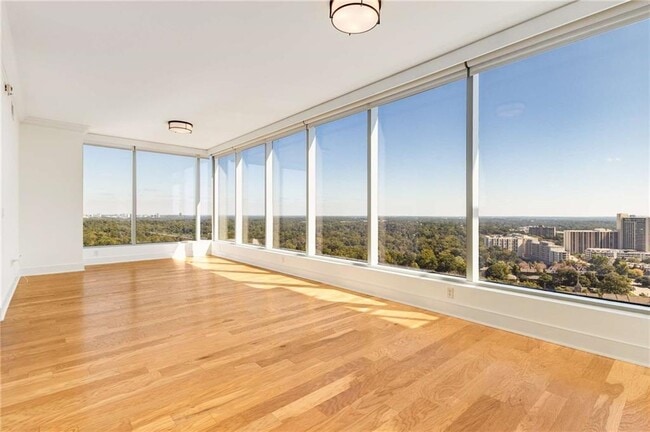 Building Photo - 3630 Peachtree Rd Unit 1908