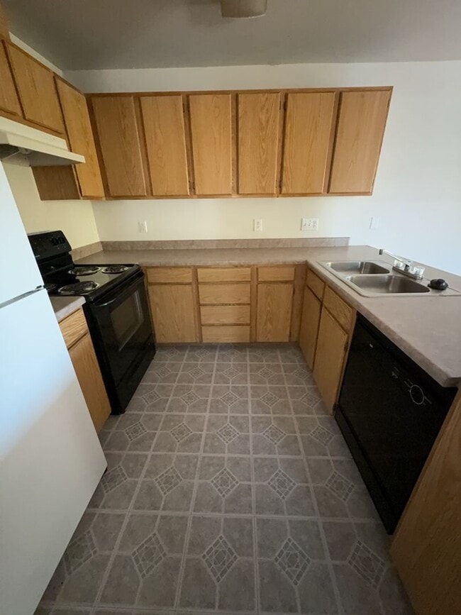 Photo - 2 Bed 1 Bath Upstairs Unit in Well-Maintained Complex