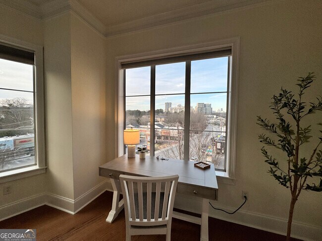 Photo - 2277 Peachtree Rd NE Unidad 510