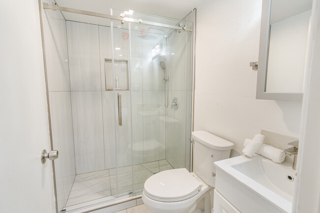 Photo - 312 La France Ave