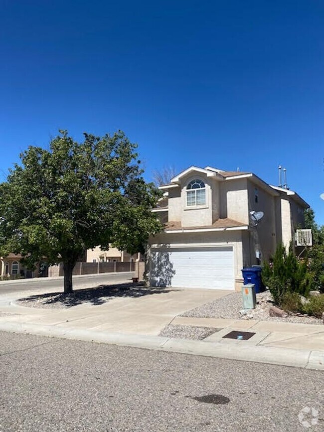 Building Photo - La Cueva School District Rental