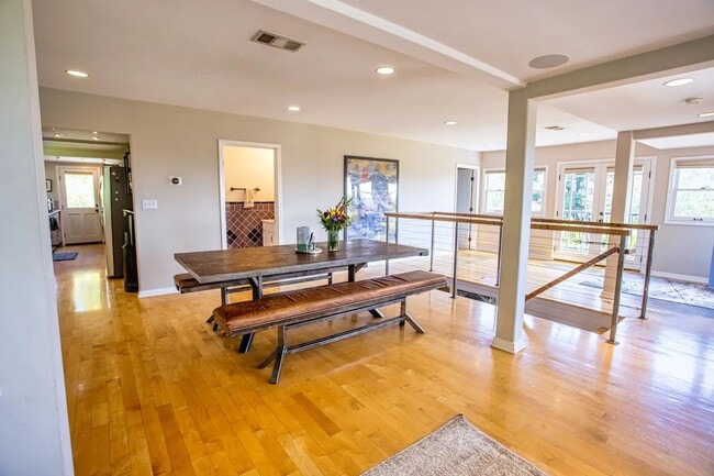 Photo - 2597 Dearborn Dr