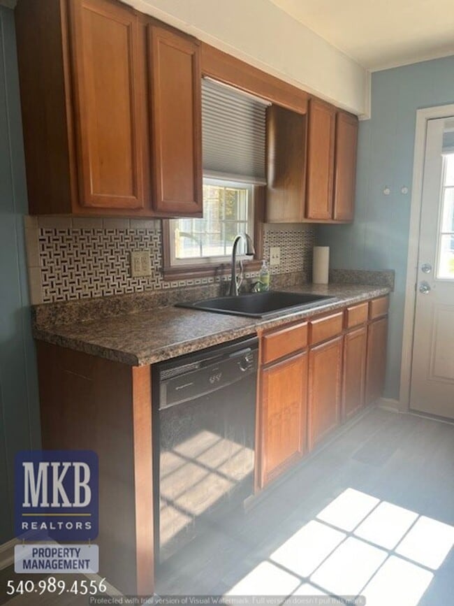 Photo - 4 Bedroom 2 Bath in Monterey Neighborhood