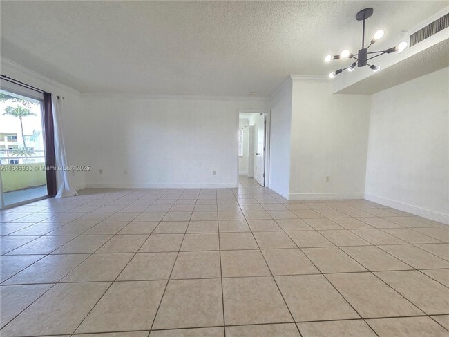 Building Photo - 10765 SW 108th Ave Unit 201 Rental