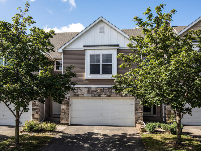 Photo - 501 Stonewood Ln Townhome