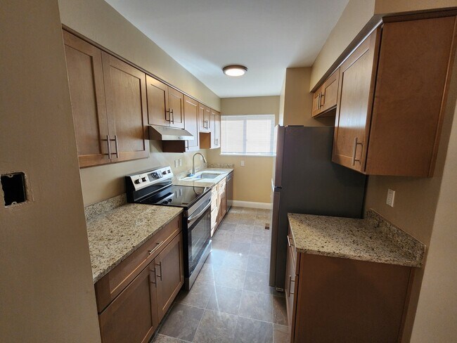 Photo - 60 Wolfpit Ave