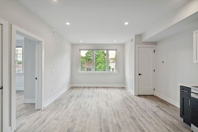 Photo - Hightop Germantown - Sparrow House