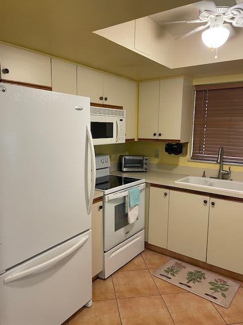 Photo - 421 SW South River Dr Unit 202