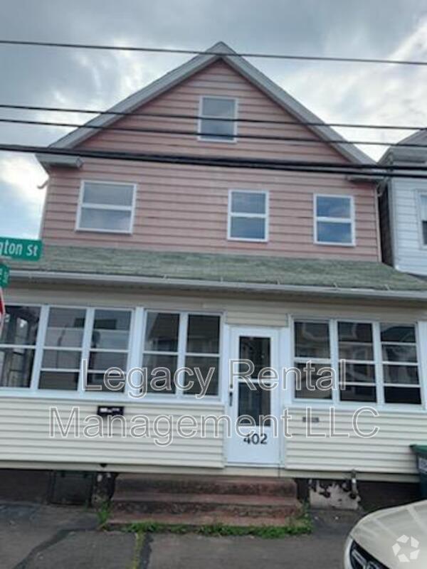 Building Photo - 402 Washington St Rental