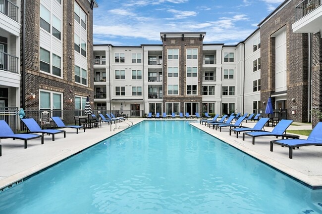 Building Photo - 4840 N Shepherd Dr Unit 3109 Rental