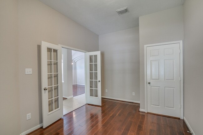 Photo - 10914 Tattershall Ln