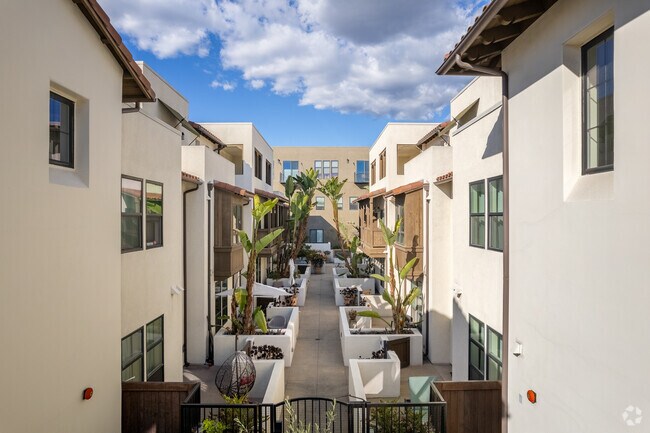 Photo - 820 Mission St