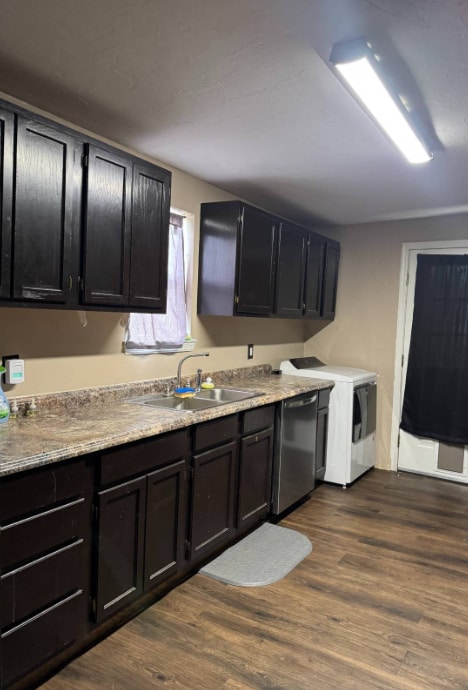 Photo - 724 E Delaware Ave