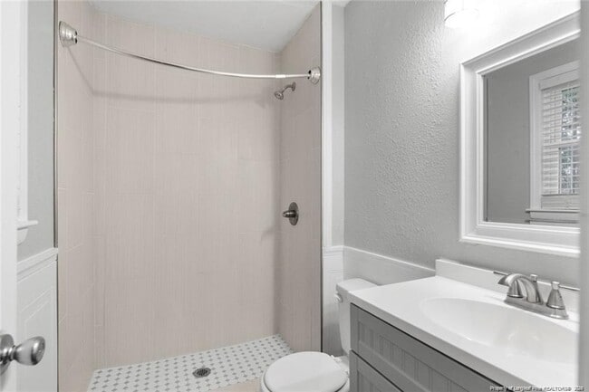 Photo - 6327 Worthington Dr