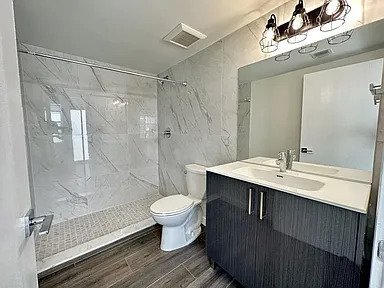 Photo - 865 Collins Ave Unit 301