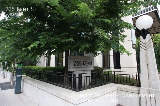 Photo - 235 Kent St
