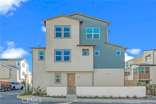 Building Photo - 330 Proctor