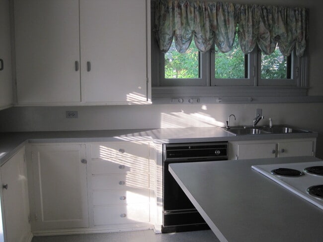 Photo - 70 Rutgers St Unidad Apartment#2