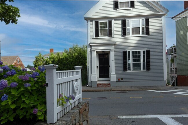 38 Central St Unit 1