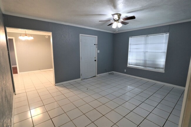 Photo - 2708 Avenue N