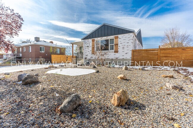 Photo - 5866 S 129 W Unidad Downstairs