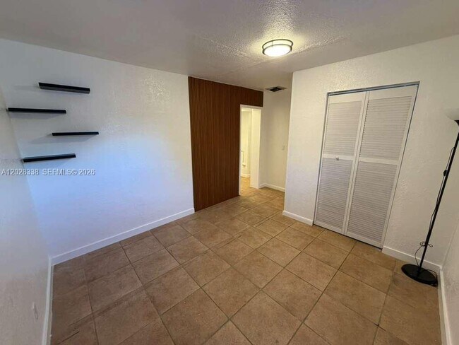 Photo - 165 Lawn Way