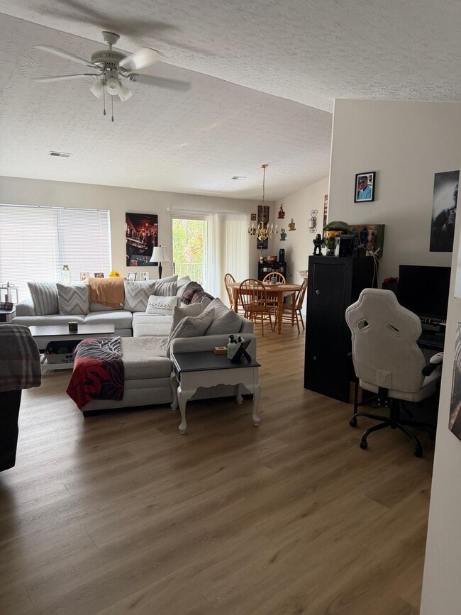 1400 Taramore Dr Unit 302