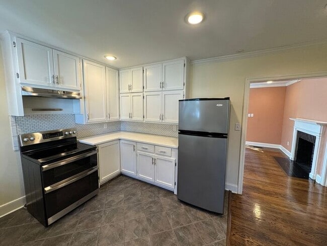 Photo - Medical District Location, Fenced Yard, an...