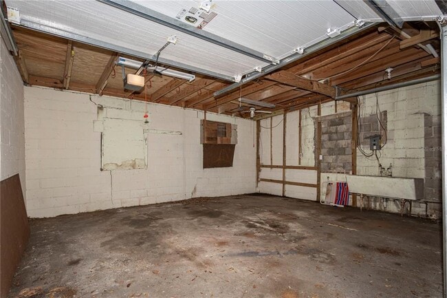 Photo - 732 Edgewater Dr