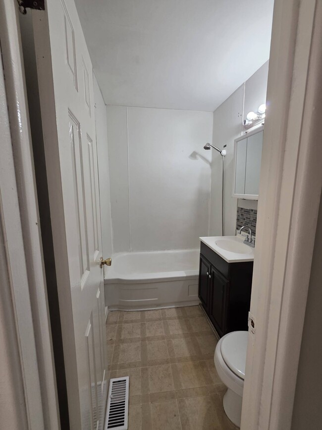 Photo - 1945 S Battin St