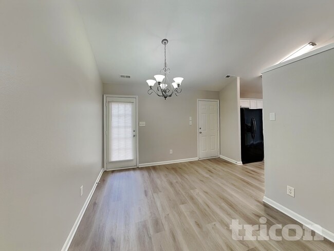 Photo - 212 Brookstone Dr