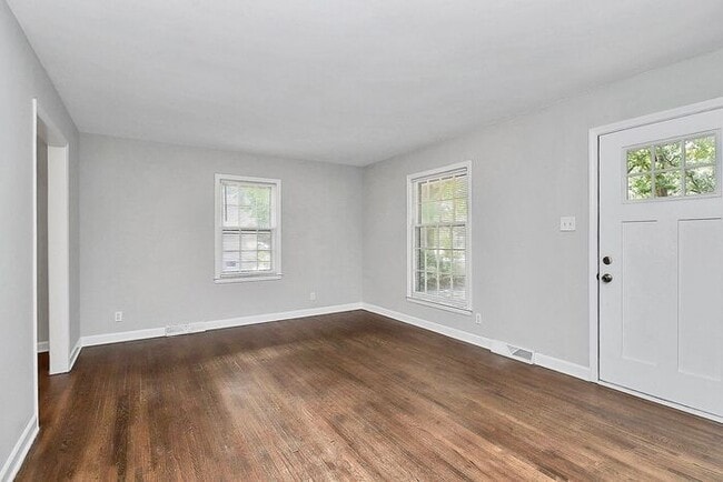 Photo - 3BD/2BA Ranch Home in Windsor Park!