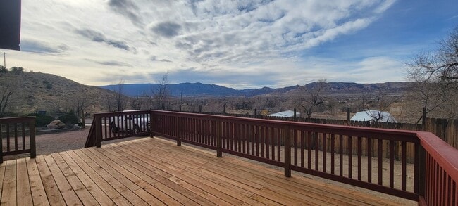 Photo - 3129 Elizabeth St