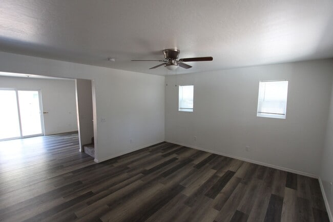 Photo - 1621 N Center St