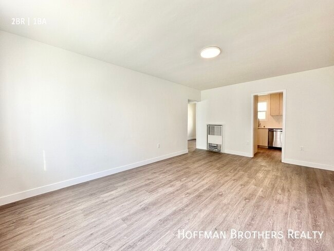 Photo - 1247 S Dunsmuir Ave Unit 1