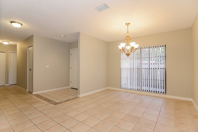 Photo - 16536 Lake Dr