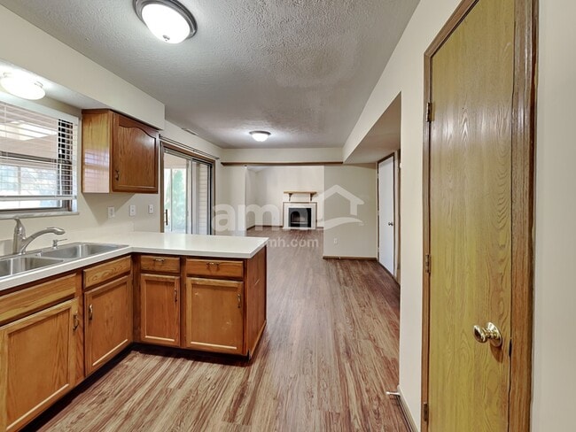 Photo - 3452 Oak Bend Blvd