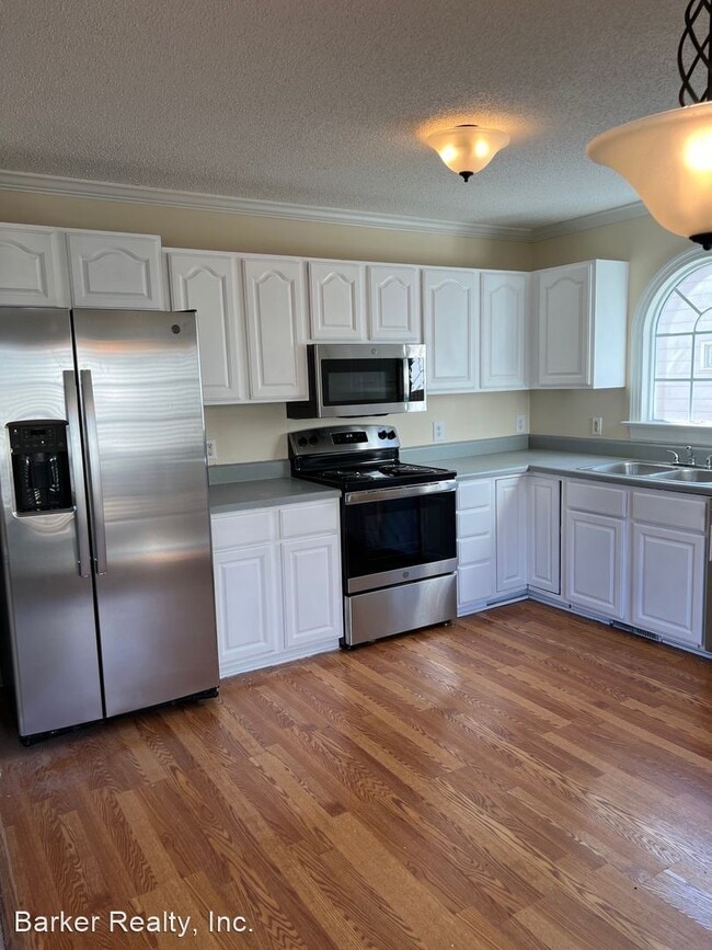 3 br, 2 bath House 4417 Bartholomew Circle Rental For Rent in Raleigh