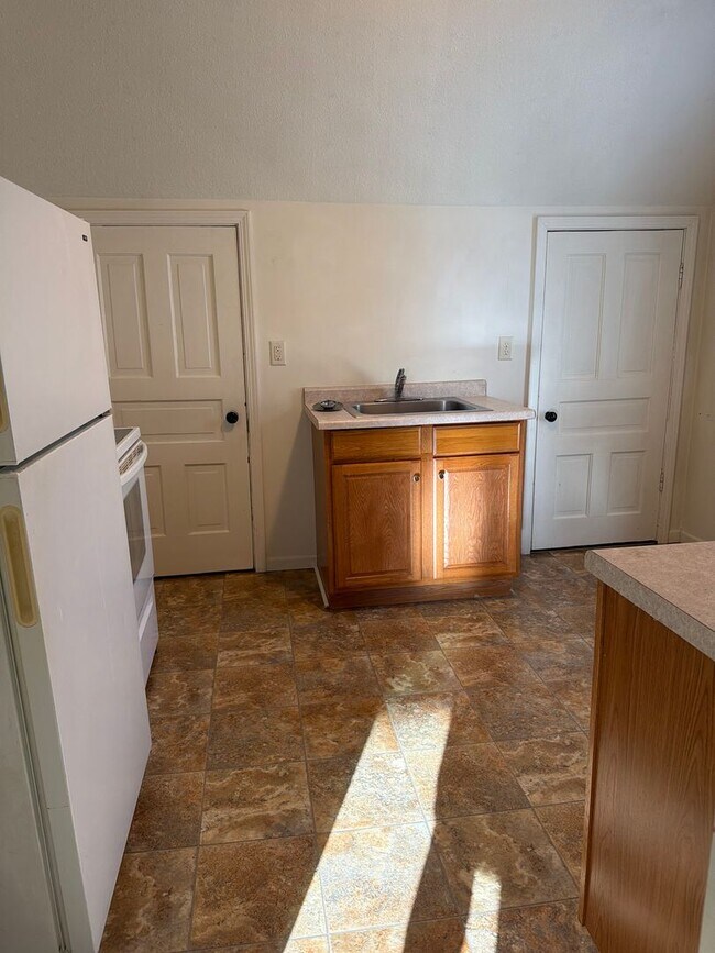 Photo - 376 Alger St Unit 2