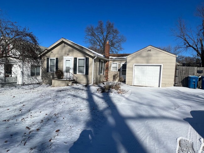 Ranch home in Mehlville School District. - Ranch home in Mehlville School District.