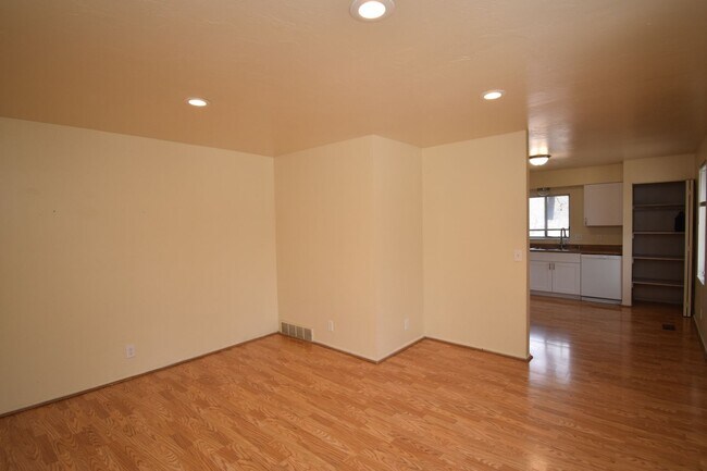 Photo - 4277-4279 S 1350 E Unidad 4279 S 1350 E - B