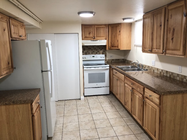 Photo - 1015 Roosevelt Ave Unit B1